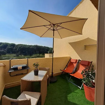 Climatise Cosy Avec Grande Piscine Chauffee *